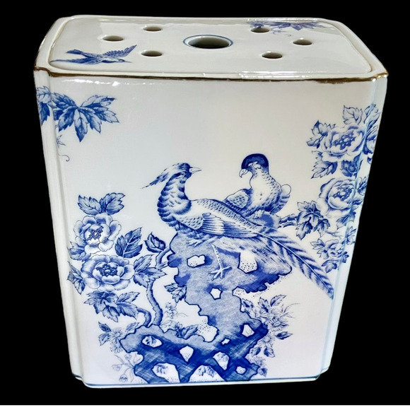 Andrea by Sadek Porcelain Flower Frog Chinoiserie Blue White with Birds - Picture 9 of 9